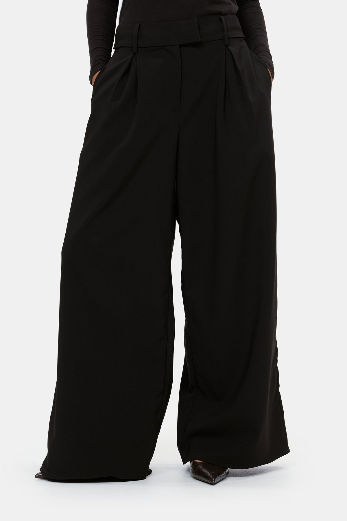 The Structured Trousers in Black, full length