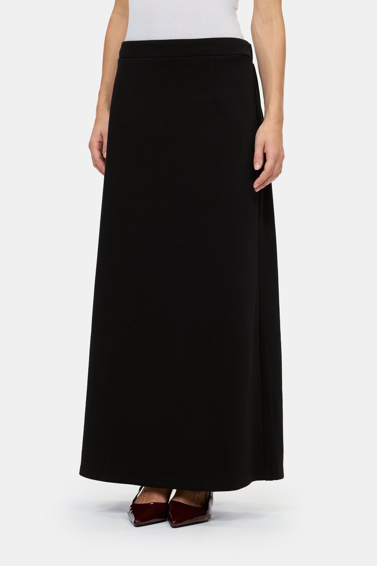 The Unique Set in Black, skirt full length