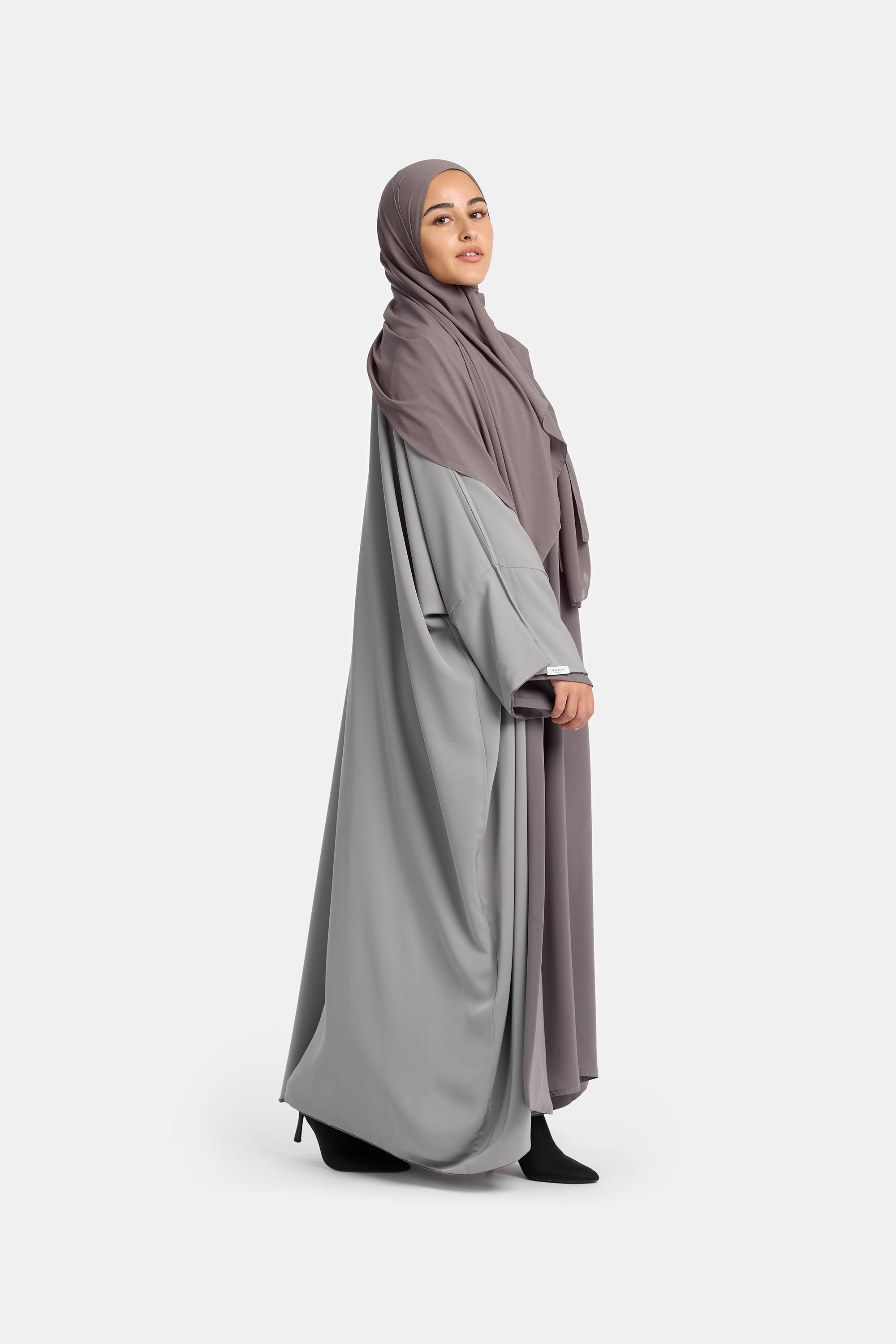 The Timeless Abaya Moon Grey