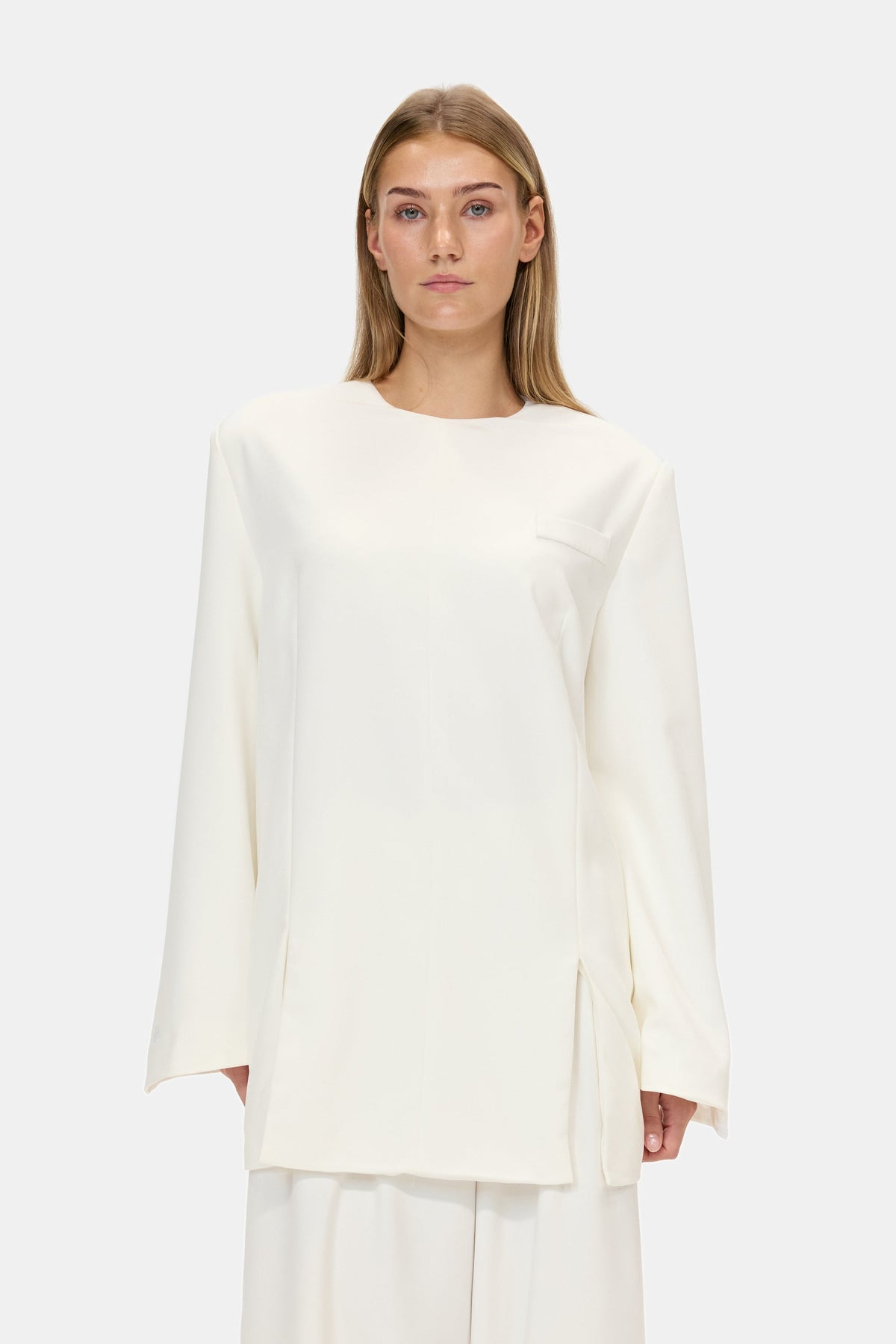 The Structured Top in White, front