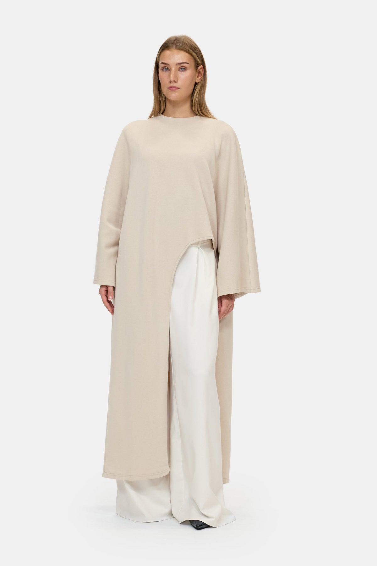 The Unique Set in Beige, front