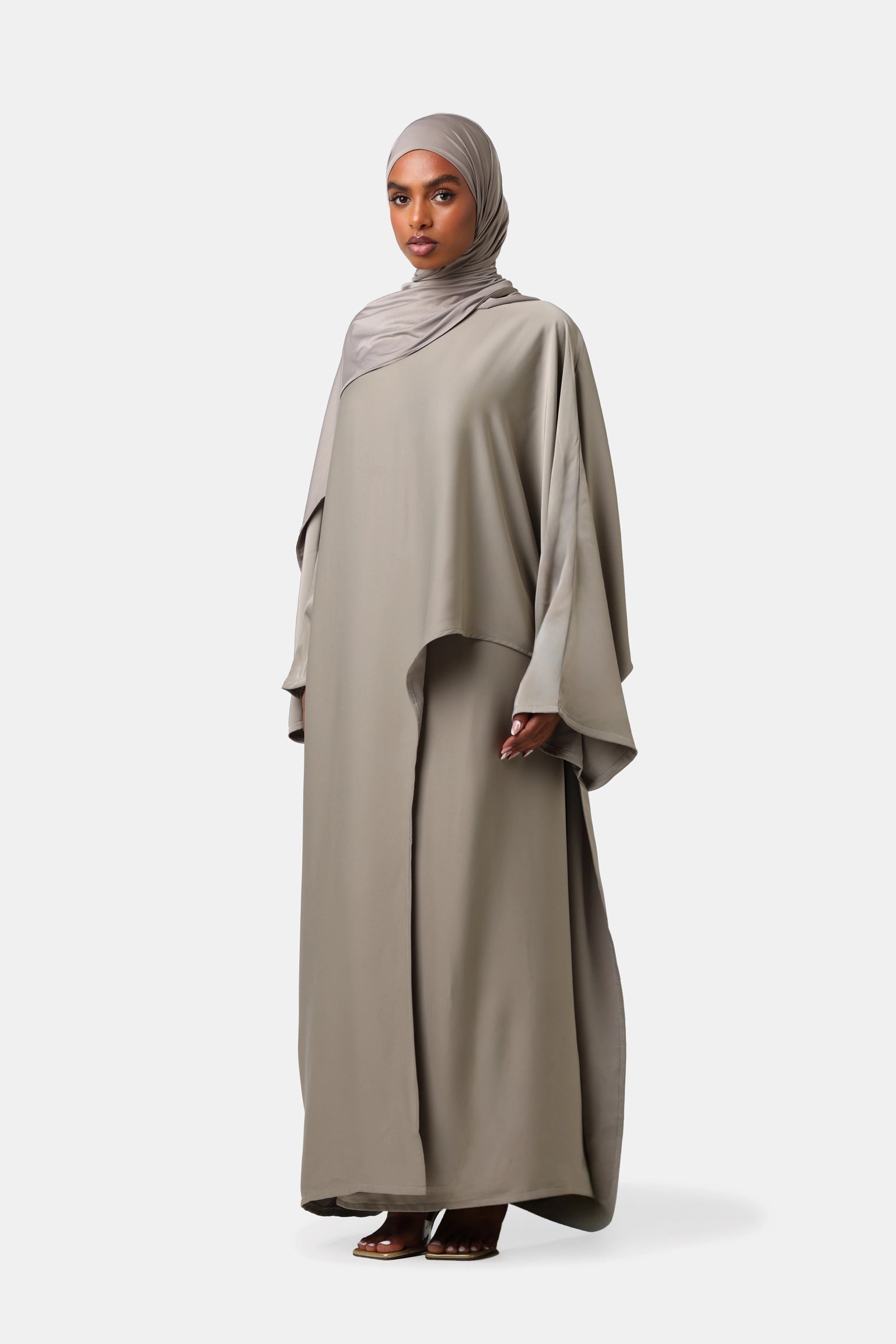 The Unique Set Dark Taupe Pre Order